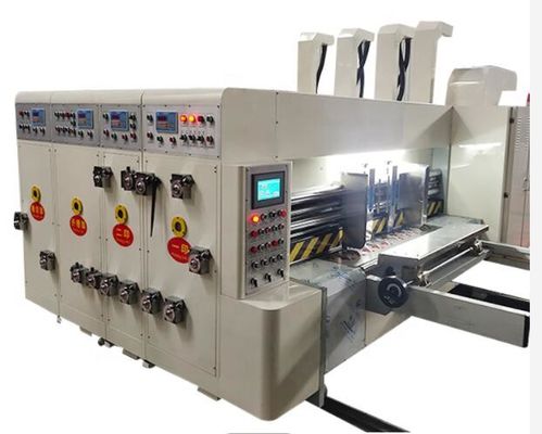 Máy cắt khuôn quay 1400 * 2600mm cho máy tôn có thể điều chỉnh 360 độ